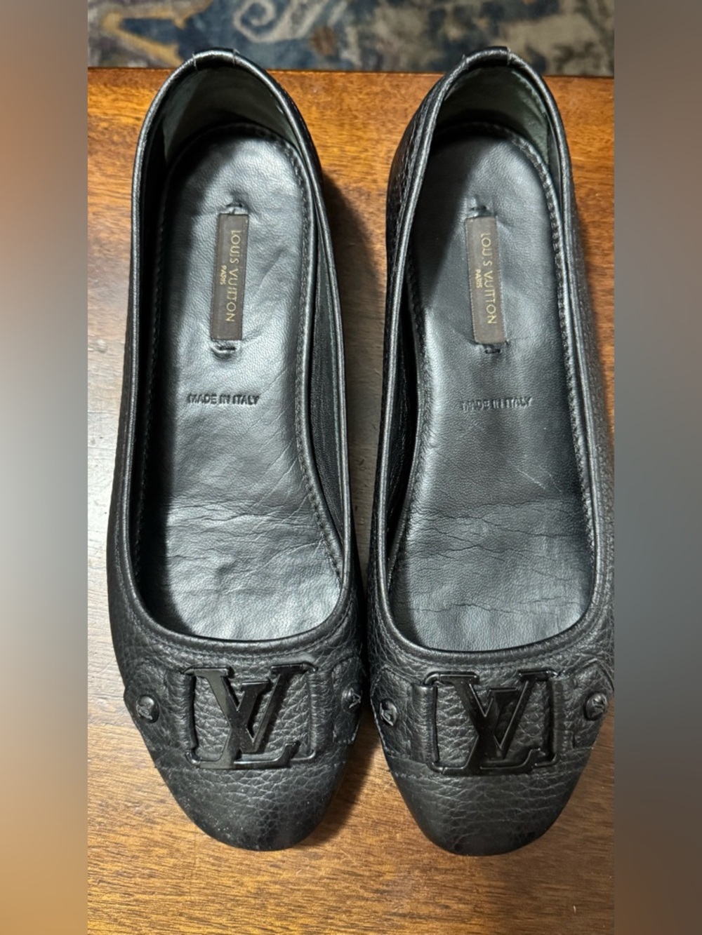 Louis Vuitton Black Leather LV Logo Ballet Flats